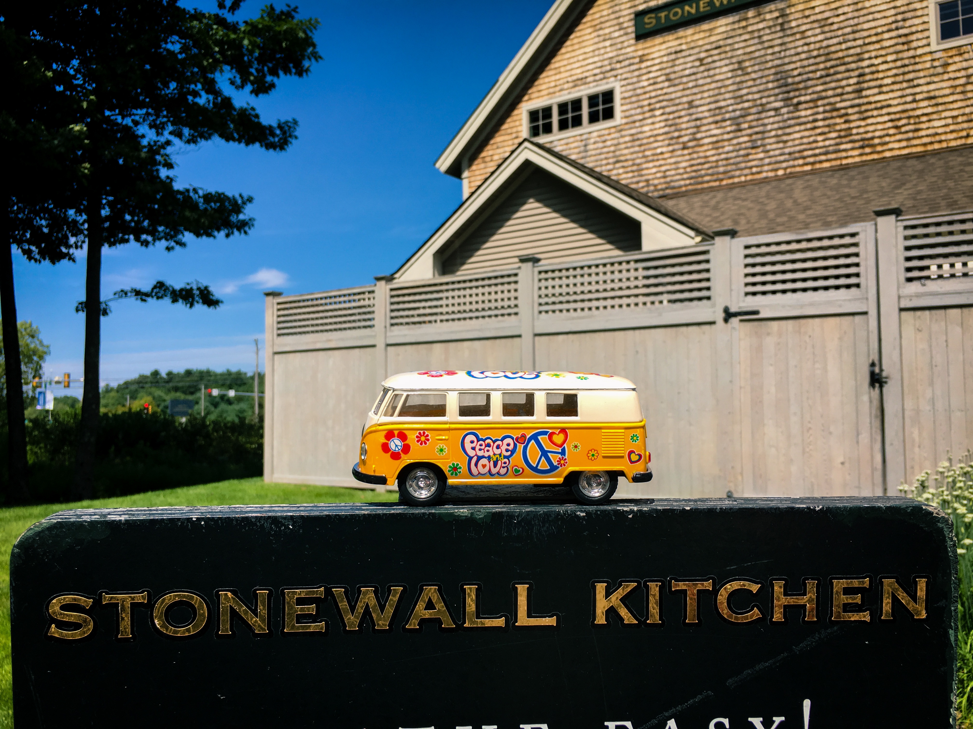 Yellow Van on the Stonewall Kitchen sign