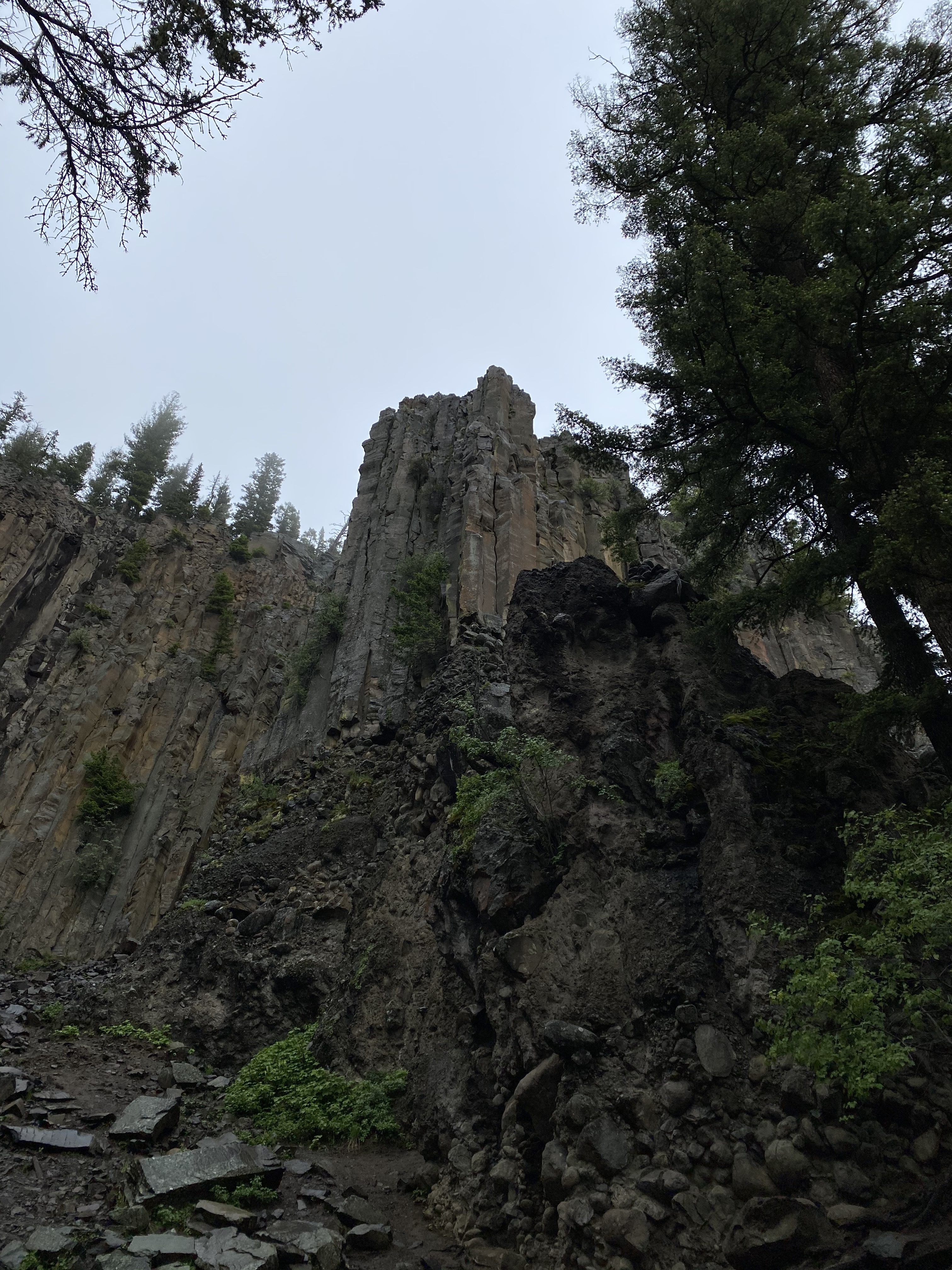 Cliffs on Palisade Mountain